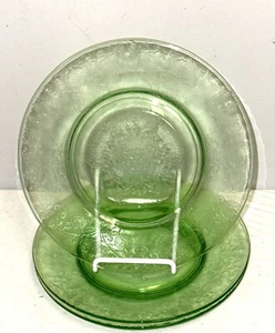 3 Hazel Atlas FLORENTINE #2 GREEN 8 1/4" SALAD PLATES - Picture 1 of 1