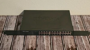 TP-Link (TL-SG1024D) 24-Ports Rack-mountable Ethernet Switch With Rack Ears - Picture 1 of 4