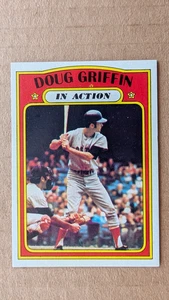 1972 Topps DOUG GRIFFIN IN ACTION Card #704 BOSTON RED SOX - Picture 1 of 2