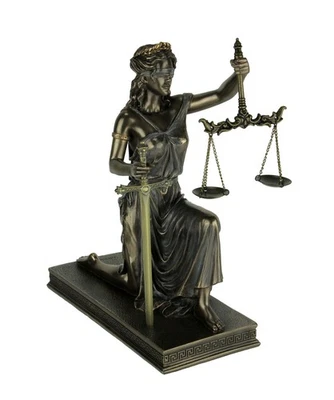 Acabado Bronce Dama Justicia Arrodillada Sosteniendo Balanzas y Estatua Espada Foto 1 de 3