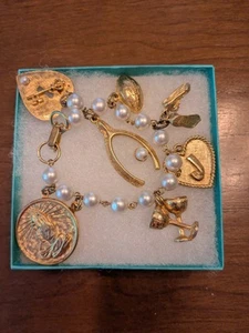 Vintage Gold Tone & Faux Pearl Charm Bracelet - Picture 1 of 12