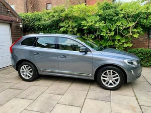 Volvo XC60 2.4 D5 SE LUX NAV AWD - Picture 1 of 18