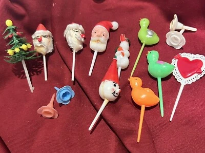 Lote de 13 adornos para cupcakes de Navidad de colección selecciones adornos para pasteles Papá Noel muñeco de nieve plástico Foto 1 de 4