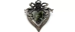 Cornice portafoto vintage a forma di cuore nastro fiocco fiore moda spilla peltro - Foto 1 di 5