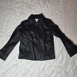 Childrens Place Girls Black Zip up Jacket size 5/6 Size Small Pleather - Picture 1 of 4