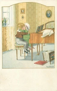 ARTIST SIGNED - PAULI EBNER - CHILDREN KISS - PIANO - VINTAGE POSTCARD VIEW - Picture 1 of 2