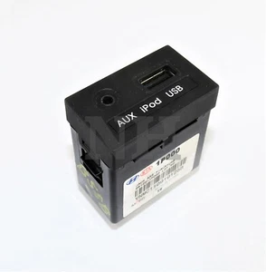 96120-1P000 Kia Rio Venga Genuine Jack Ass'y - Aux Input + USB Port Unit - Picture 1 of 3