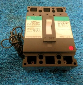 GE THED124040 HI-BREAK CIRCUIT BREAKER, 2-POLE, 40-AMP, 480-VOLT, THED - Picture 1 of 5