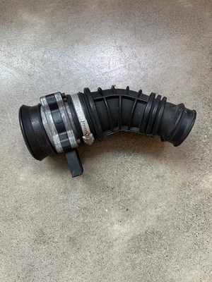 For SAAB 9-3 99-03 9-5 99-09 Air Mass Flow Sensor Genuine 55 557 008 and Housing - Image 1 of 4