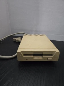 Commodore Amiga 1011 externe 3,5" Festplatte getestet funktioniert - Bild 1 von 3