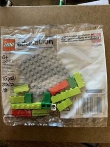NEU - LEGO Education MoreToMath Schlange 15 Stück Strumpf Füller B-Day Geschenktüte - Bild 1 von 5