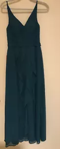 Green formal prom dress with V neck. JJ’s House size 3/4. Built in bra - Picture 1 of 5