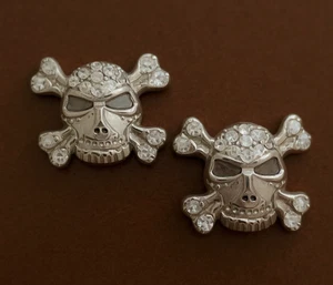 14K Solid White Gold Skull & Crossbones CZ Stud Earrings Gothic Punk Rock Studs - Picture 1 of 3