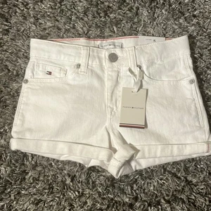 NWT Tommy Hilfiger White Denim Jean Shorts Girls 8 Cuffed 24” Adjustable Waist - Picture 1 of 18