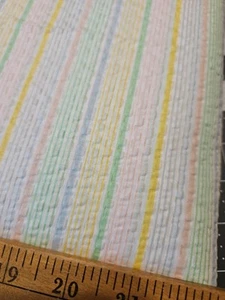 Bambola vintage senza marchio pastello arcobaleno a righe plissettata tessuto DA MEZZO CORTILE - Foto 1 di 5