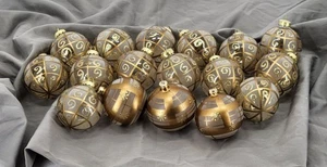 Kugel Gold gestreift Ornamente 17 Stück - Bild 1 von 1