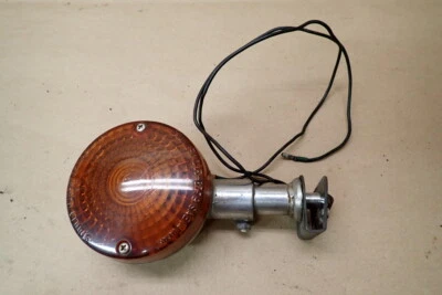 1974 年本田 CB750 后轮右转信号灯 — 第 1/4 张图片