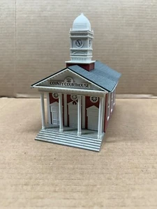 Vintage HO Scale COUNTY COURTHOUSE built up Train Layout Structure (30) - Picture 1 of 6
