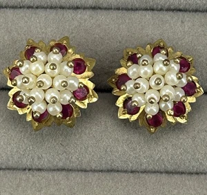 ethnic earrings seed pearl ruby gemstone cluster flower gold tone screw on backs - Picture 1 of 8