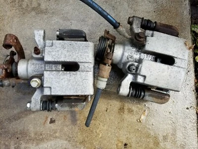 Pinza de freno de disco Buick Allure and Lacrosse 2006 #3815 lado del conductor trasera (una) Foto 1 de 4