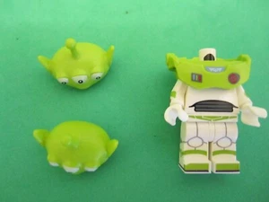 Lego Toy Story Minifigure parts Buzz Lightyear torso leg (2) Alien heads Disney - Picture 1 of 3