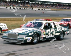 HARRY GANT 1983 #33 SKOAL BANDIT BUICK AT TALLADEGA 8X10 GLOSSY PHOTO - Picture 1 of 1