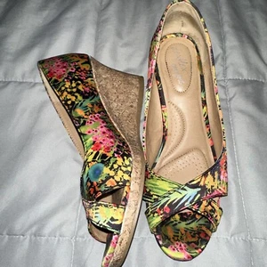 Dexflex Damen Sandale Absatz mehrfarbig Stoff Blumenmuster Kork Slipper hohe Peeptoe 7 - Bild 1 von 9