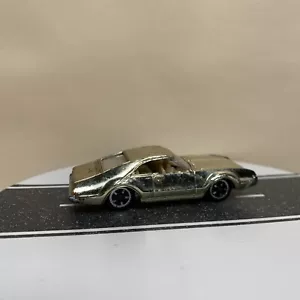 Aurora Cigar Box #6108 Oldsmobile Olds Toronado Coupe Gold Chrome 1:64 Scale VTG - Picture 1 of 13