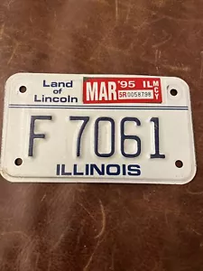 Matrícula de motocicleta Illinois 1995 vintage Land of Lincoln. F7061 🏍 - Imagen 1 de 5