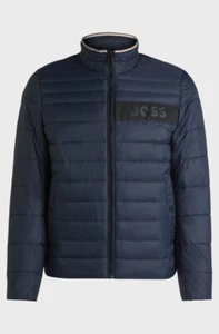 Giacca imbottita idrorepellente HUGO BOSS blu navy IT48/S-M PREZZO AL PUBBLICO £ 270 - Foto 1 di 16