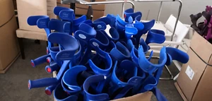 Gebrauchte Krücke Gehhilfe Unterarmgehstütze diverse Farben  ab 7 € per Stck - Bild 1 von 7