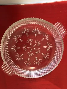 Vintage Small Glass Dish Nice Condition Has Handles - Picture 1 of 4