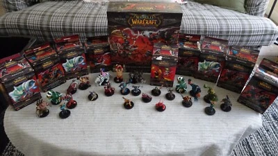 Juego de miniaturas World of Warcraft edición de lujo núcleo y 24 figuras extra #251 Foto 1 de 4