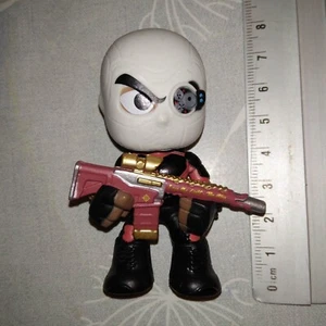 FUNKO mystery minis SUICIDE SQUAD – DEADSHOT masked - Picture 1 of 2