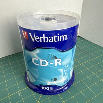 Verbatim 94554 700MB 52x CD-R Disc - Pack of 100 - Image 1 of 4