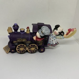 Vtg Mary's Moo Moos Cows “Ridin the Rail of Love” Lionel Train Figure #780731 - Picture 1 of 5