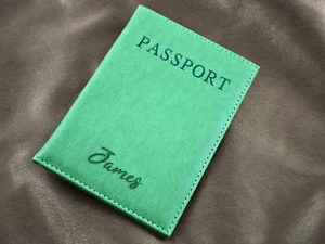 Personalised Green Leatherette Engraved Passport Cover Holder Wallet - Picture 1 of 5