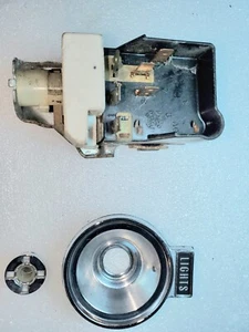 Interruptor de faros y bisel Oldsmobile Cutlass Hurst 442 70 71 72 1970 1971 1972 - Imagen 1 de 5