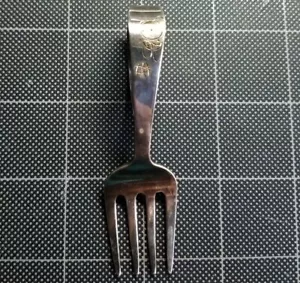 Vintage Antique Etched Ball & Bear/Cat .925 Sterling Silver Baby Fork serving - Picture 1 of 3