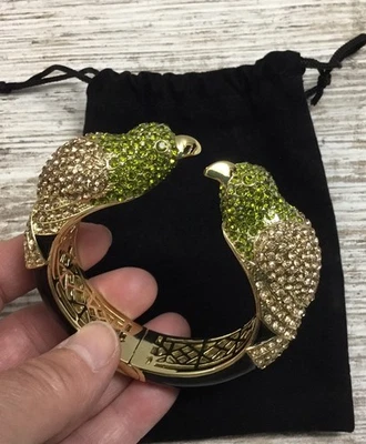 Brazalete brazalete HSN Joan Boyce loros pájaros verde rosa cristal pavé estrás Foto 1 de 4