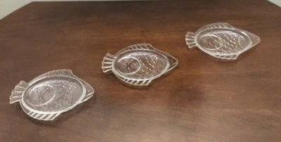 Set of 3 Fish Shaped Clear Glass Cocktail 7½" Plates  Appetizer Hors d'oeuvre - Image 1 of 4