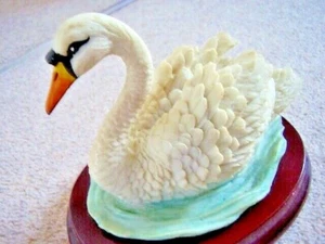 The Juliana Collection SWAN on wooden stand figurine- ornament - Picture 1 of 12