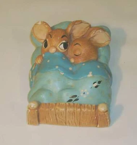 Vintage Pendelflosse handbemalt ZWILLINGE FIGUR Steinkunst Hase Kaninchen England - Bild 1 von 5