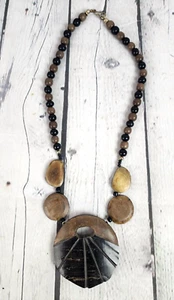 Large Beaded Chunky Beach Island Style Necklace Pendant Costume Jewelry Brown - Picture 1 of 3