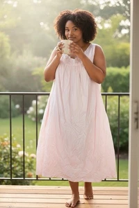 Camicia da notte Shadowline taglia 3X rosa senza maniche lunghezza media scollo floreale raso - Foto 1 di 12