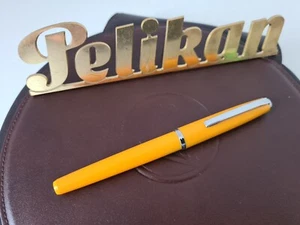 PELIKAN Pelikano Antimacchia P465 giallo EXPORT Füllfederhalter Schulfüller 1973 - Bild 1 von 4