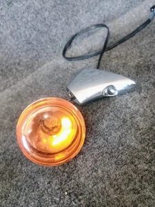 OEM HARLEY 2015-23 ROAD GLIDE NO BULB AMBER RIGHT FRONT TURN SIGNAL W/MOUNT - Picture 1 of 7