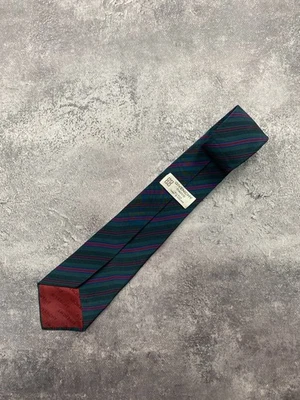 Corbata GIVENCHY Vintage Toda Seda Rayas Verdes Lujo Hecha en Inglaterra Rara  Foto 1 de 4
