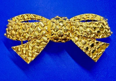 Pajarita grande Mimi Di N entrelazada dos piezas vintage tono dorado hebilla de cinturón Foto 1 de 4