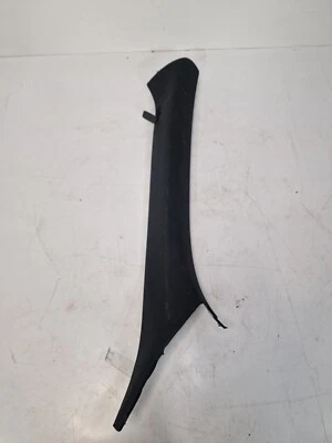 Moldura delantera derecha superior pilar A VOLVO V40 hatchback D4 31102345 2012-2019 negra Foto 1 de 2